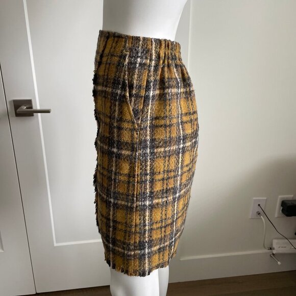 W Closet Plaid 100% Polyester Lined Mini Skirt w Fringe Detail Gold Blk Sz XS/S - Picture 3 of 14